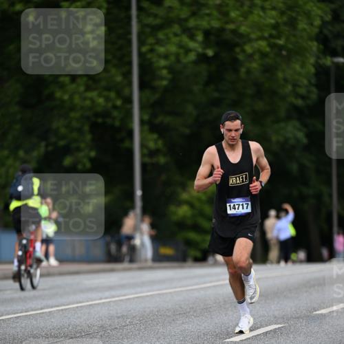 29.06.2025 - hella hamburg halbmarathon Dr. Thomas Lammeyer http://msf.ph/oto/8156431 29.06.2025 09:43:03 Kennedybrücke 34, 35, 52, 53, 54, 2659, 3720, 6380, 6530, 9255, 10650 meine-sportfotos.de