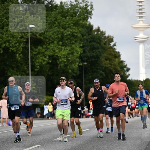 29.06.2025 - hella hamburg halbmarathon Dr. Thomas Lammeyer http://msf.ph/oto/8156435 29.06.2025 10:08:12 Kennedybrücke 1032, 1161, 1355, 1367, 1450, 2277, 2683, 2979, 3488, 4095, 4488, 4951, 5058, 5363, 6142, 6706, 7485, 8177, 8421, 8422, 8423, 8484, 9526, 9899 meine-sportfotos.de