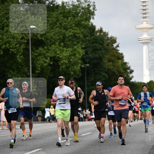 29.06.2025 - hella hamburg halbmarathon Dr. Thomas Lammeyer http://msf.ph/oto/8156446 29.06.2025 10:08:12 Kennedybrücke 1032, 1161, 1355, 1367, 1450, 2277, 2683, 2979, 3488, 4095, 4488, 4951, 5058, 5363, 6142, 6706, 7485, 8177, 8421, 8422, 8423, 8484, 9526, 9899 meine-sportfotos.de