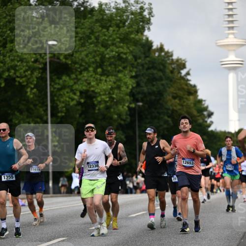 29.06.2025 - hella hamburg halbmarathon Dr. Thomas Lammeyer http://msf.ph/oto/8156479 29.06.2025 10:08:12 Kennedybrücke 1032, 1161, 1355, 1367, 1450, 2277, 2683, 2979, 3488, 4095, 4488, 4951, 5058, 5363, 6142, 6706, 7485, 8177, 8421, 8422, 8423, 8484, 9526, 9899 meine-sportfotos.de