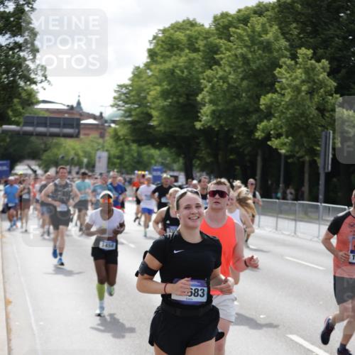 29.06.2025 - hella hamburg halbmarathon Jannik Wohlers http://msf.ph/oto/8156483 29.06.2025 10:17:17 Lombardsbrücke 1015, 1204, 1274, 1458, 1749, 1795, 2094, 2259, 2548, 3138, 3292, 4218, 5002, 5290, 5611, 5733, 6254, 6336, 6352, 6786, 7258, 7291, 7413, 7566, 7844, 8144, 9400, 9798, 9848, 10174, 10620, 10677, 11156, 11275, 11372, 11707, 11916, 12031, 12668, 12683, 14194, 14307, 14420, 14648, 14825, 14877, 15978, 16024, 16038, 16576, 16707, 17083, 17270, 17542, 17616, 18469, 18564, 19029 meine-sportfotos.de