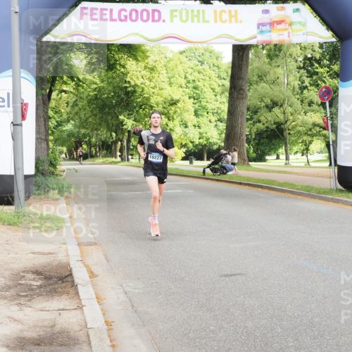 29.06.2025 - hella hamburg halbmarathon MichiJ http://msf.ph/oto/8156503 29.06.2025 10:05:33 Zwischen KM18-KM19  meine-sportfotos.de