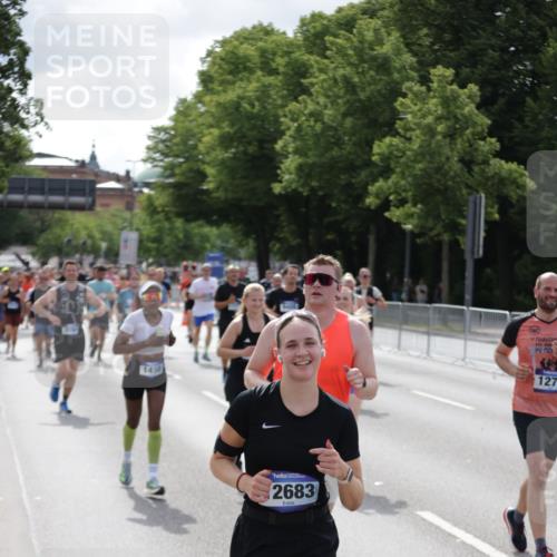 29.06.2025 - hella hamburg halbmarathon Jannik Wohlers http://msf.ph/oto/8156504 29.06.2025 10:17:17 Lombardsbrücke 1015, 1204, 1274, 1458, 1749, 1795, 2094, 2259, 2548, 3138, 3292, 4218, 5002, 5290, 5611, 5733, 6254, 6336, 6352, 6786, 7258, 7291, 7413, 7566, 7844, 8144, 9400, 9798, 9848, 10174, 10620, 10677, 11156, 11275, 11372, 11707, 11916, 12031, 12668, 12683, 14194, 14307, 14420, 14648, 14825, 14877, 15978, 16024, 16038, 16576, 16707, 17083, 17270, 17542, 17616, 18469, 18564, 19029 meine-sportfotos.de