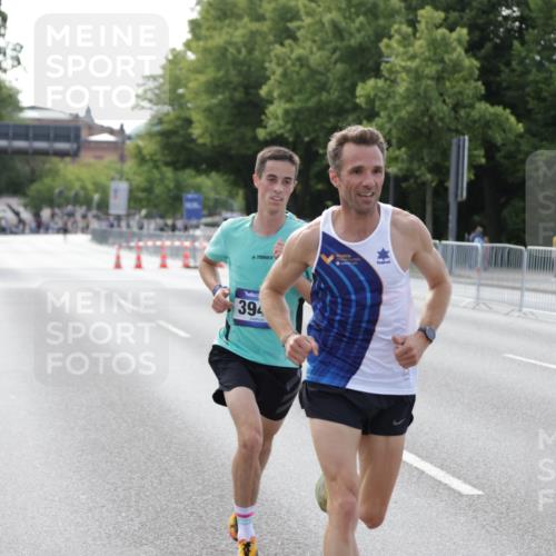 29.06.2025 - hella hamburg halbmarathon Jannik Wohlers http://msf.ph/oto/8156509 29.06.2025 09:37:28 Lombardsbrücke 45, 50, 3944, 12673 meine-sportfotos.de