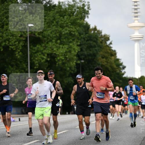 29.06.2025 - hella hamburg halbmarathon Dr. Thomas Lammeyer http://msf.ph/oto/8156516 29.06.2025 10:08:13 Kennedybrücke 1032, 1161, 1355, 1367, 1450, 2277, 2979, 3488, 4095, 4488, 4951, 5058, 5363, 6142, 6706, 7485, 8177, 8421, 8422, 8423, 8484, 9526, 9899 meine-sportfotos.de