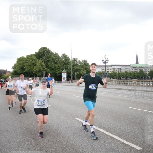 29.06.2025 - hella hamburg halbmarathon Jannik Wohlers http://msf.ph/oto/8156559 29.06.2025 10:53:59 Lombardsbrücke 1762, 1822, 1949, 2244, 2532, 3364, 3761, 3795, 3857, 4720, 4971, 5157, 5185, 5216, 5309, 5514, 5817, 5933, 5993, 6023, 6279, 6987, 7498, 7670, 7874, 7946, 7986, 8801, 8803, 9130, 10207, 11354, 11785, 12898, 12923, 12930, 13035, 14655, 14904, 15174, 15318, 15627, 15628, 15674, 16117, 16522, 16628, 16839, 18093, 18431 meine-sportfotos.de