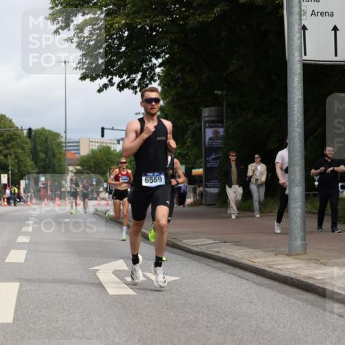 29.06.2025 - hella hamburg halbmarathon Yannick Fuchs http://msf.ph/oto/8156620 29.06.2025 10:17:27 20KM 6559, 9475, 10650, 11965, 13751, 16068, 17886 meine-sportfotos.de