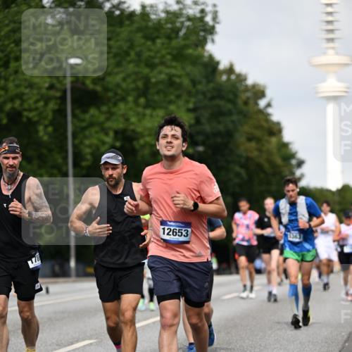 29.06.2025 - hella hamburg halbmarathon Dr. Thomas Lammeyer http://msf.ph/oto/8156629 29.06.2025 10:08:15 Kennedybrücke 1032, 1161, 1355, 1367, 1450, 2277, 2979, 3488, 4095, 4488, 4951, 5058, 5363, 5976, 6142, 6706, 6709, 7485, 8177, 8421, 8422, 8423, 8484, 9526, 9899, 10756 meine-sportfotos.de