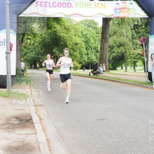 29.06.2025 - hella hamburg halbmarathon MichiJ http://msf.ph/oto/8156656 29.06.2025 10:06:46 Zwischen KM18-KM19  meine-sportfotos.de