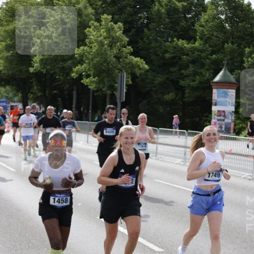 29.06.2025 - hella hamburg halbmarathon Jannik Wohlers http://msf.ph/oto/8156669 29.06.2025 10:17:19 Lombardsbrücke 1015, 1204, 1274, 1458, 1622, 1749, 1795, 2094, 2259, 2548, 3138, 3292, 4218, 5002, 5290, 5611, 5733, 6254, 6336, 6352, 6786, 7258, 7413, 8144, 9400, 9798, 9848, 10174, 10620, 10677, 10831, 11156, 11275, 11372, 11656, 11707, 11916, 12031, 12668, 12683, 13843, 14013, 14194, 14307, 14420, 14701, 14825, 14877, 15978, 16024, 16038, 16576, 16707, 17083, 17270, 17542, 17616, 18564, 19029 meine-sportfotos.de