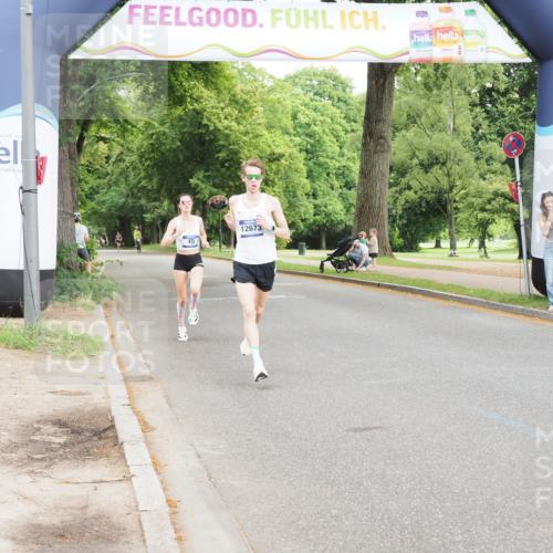 29.06.2025 - hella hamburg halbmarathon MichiJ http://msf.ph/oto/8156693 29.06.2025 10:06:46 Zwischen KM18-KM19  meine-sportfotos.de