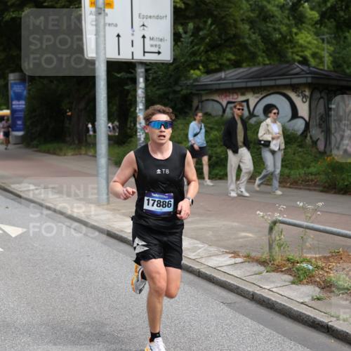 29.06.2025 - hella hamburg halbmarathon Yannick Fuchs http://msf.ph/oto/8156707 29.06.2025 10:17:38 20KM 3720, 9475, 13751, 17886 meine-sportfotos.de