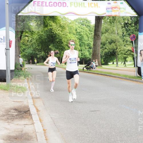 29.06.2025 - hella hamburg halbmarathon MichiJ http://msf.ph/oto/8156737 29.06.2025 10:06:46 Zwischen KM18-KM19  meine-sportfotos.de
