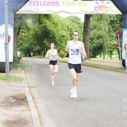 29.06.2025 - hella hamburg halbmarathon MichiJ http://msf.ph/oto/8156780 29.06.2025 10:06:46 Zwischen KM18-KM19  meine-sportfotos.de