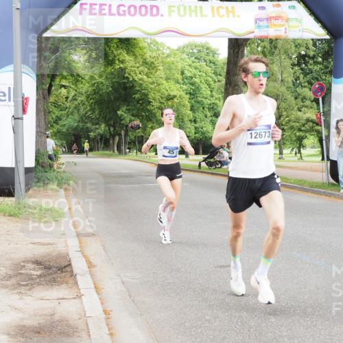 29.06.2025 - hella hamburg halbmarathon MichiJ http://msf.ph/oto/8156824 29.06.2025 10:06:47 Zwischen KM18-KM19 45, 12673 meine-sportfotos.de