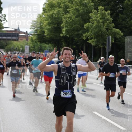 29.06.2025 - hella hamburg halbmarathon Jannik Wohlers http://msf.ph/oto/8156839 29.06.2025 10:17:21 Lombardsbrücke 1015, 1204, 1274, 1458, 1622, 1749, 1795, 2094, 2259, 2548, 3138, 3292, 4218, 5002, 5004, 5290, 5611, 5733, 6254, 6336, 6352, 6786, 7258, 7413, 8144, 8799, 9400, 9798, 9848, 9964, 10174, 10677, 10831, 11156, 11275, 11372, 11656, 11707, 11916, 12031, 12401, 12553, 12683, 13843, 14013, 14194, 14307, 14420, 14701, 14738, 14825, 15203, 15322, 15978, 16038, 16576, 16707, 17083, 17270, 17542, 17616, 19029 meine-sportfotos.de