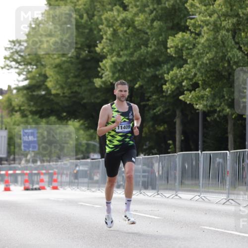 29.06.2025 - hella hamburg halbmarathon Jannik Wohlers http://msf.ph/oto/8156856 29.06.2025 09:37:59 Lombardsbrücke 4116, 11409 meine-sportfotos.de