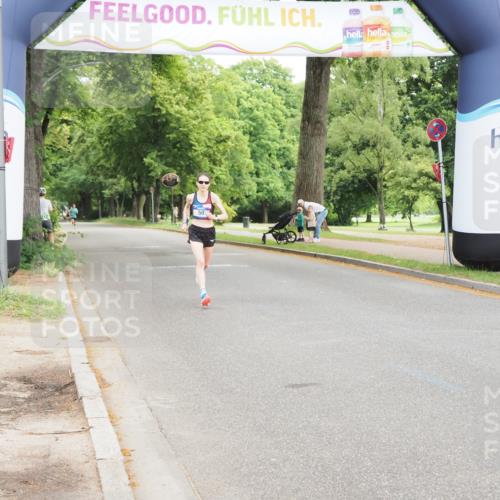 29.06.2025 - hella hamburg halbmarathon MichiJ http://msf.ph/oto/8156904 29.06.2025 10:07:04 Zwischen KM18-KM19  meine-sportfotos.de