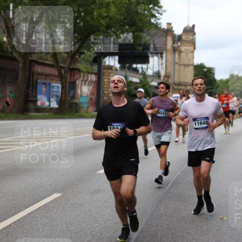 29.06.2025 - hella hamburg halbmarathon Yannick Fuchs http://msf.ph/oto/8156924 29.06.2025 10:38:23 20KM 1415, 1558, 2816, 3907, 4425, 4981, 4999, 5275, 5624, 5692, 6490, 6705, 6903, 6991, 7005, 7093, 8063, 8145, 8218, 8722, 8900, 9043, 9081, 9374, 9444, 9633, 9931, 10193, 10246, 10669, 10930, 11153, 11346, 11648, 11848, 12327, 12438, 12554, 12966, 13421, 13996, 14798, 14861, 15233, 15512, 15862, 16062, 16224, 16301, 16316, 16547, 16549, 16720, 17251, 17376, 17516, 17729, 17912, 18678, 18942 meine-sportfotos.de