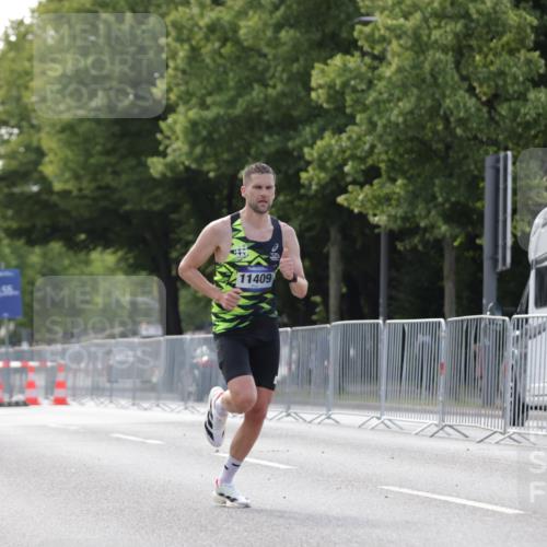 29.06.2025 - hella hamburg halbmarathon Jannik Wohlers http://msf.ph/oto/8156931 29.06.2025 09:37:59 Lombardsbrücke 4116, 11409 meine-sportfotos.de