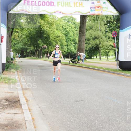 29.06.2025 - hella hamburg halbmarathon MichiJ http://msf.ph/oto/8156948 29.06.2025 10:07:05 Zwischen KM18-KM19  meine-sportfotos.de