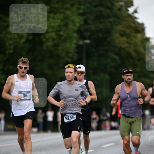 29.06.2025 - hella hamburg halbmarathon Dr. Thomas Lammeyer http://msf.ph/oto/8157010 29.06.2025 09:43:13 Kennedybrücke 34, 35, 52, 54, 2659, 3720, 6530, 9255, 10650 meine-sportfotos.de