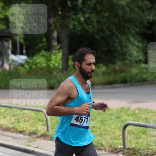 29.06.2025 - hella hamburg halbmarathon Yannick Fuchs http://msf.ph/oto/8157071 29.06.2025 10:18:07 20KM 35, 52, 2618, 4128, 4571, 11624, 16548, 18693, 18897 meine-sportfotos.de