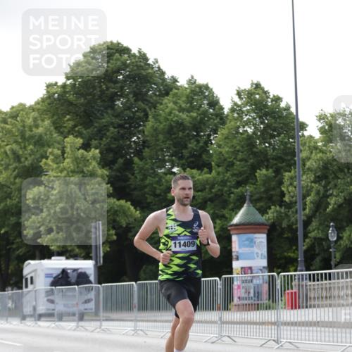 29.06.2025 - hella hamburg halbmarathon Jannik Wohlers http://msf.ph/oto/8157096 29.06.2025 09:38:01 Lombardsbrücke 4116, 11409 meine-sportfotos.de