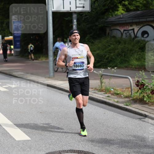 29.06.2025 - hella hamburg halbmarathon Yannick Fuchs http://msf.ph/oto/8157103 29.06.2025 10:18:08 20KM 35, 52, 2618, 4128, 4571, 11624, 16548, 18693, 18897 meine-sportfotos.de