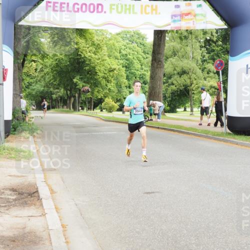 29.06.2025 - hella hamburg halbmarathon MichiJ http://msf.ph/oto/8157117 29.06.2025 10:07:17 Zwischen KM18-KM19 3944 meine-sportfotos.de