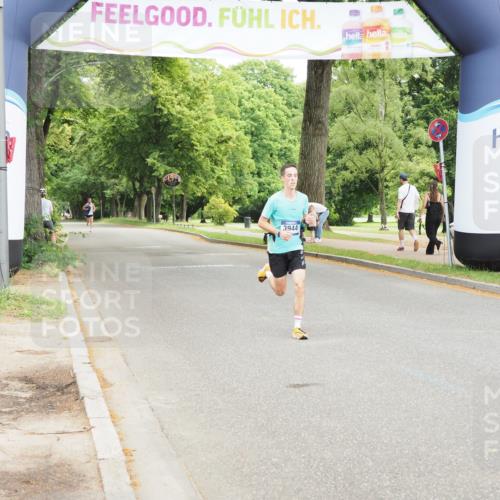 29.06.2025 - hella hamburg halbmarathon MichiJ http://msf.ph/oto/8157136 29.06.2025 10:07:18 Zwischen KM18-KM19 3944 meine-sportfotos.de