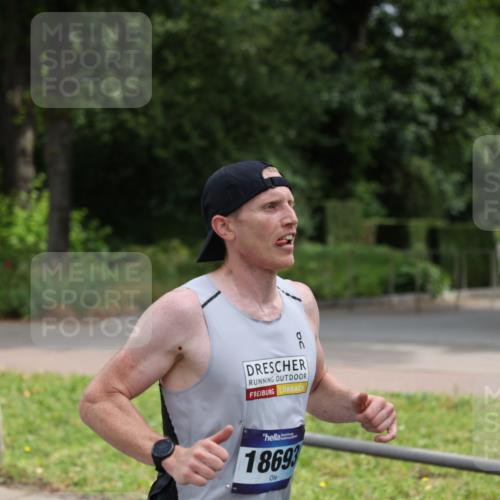29.06.2025 - hella hamburg halbmarathon Yannick Fuchs http://msf.ph/oto/8157152 29.06.2025 10:18:09 20KM 35, 52, 2618, 4128, 4571, 7862, 11624, 16548, 18693, 18897 meine-sportfotos.de