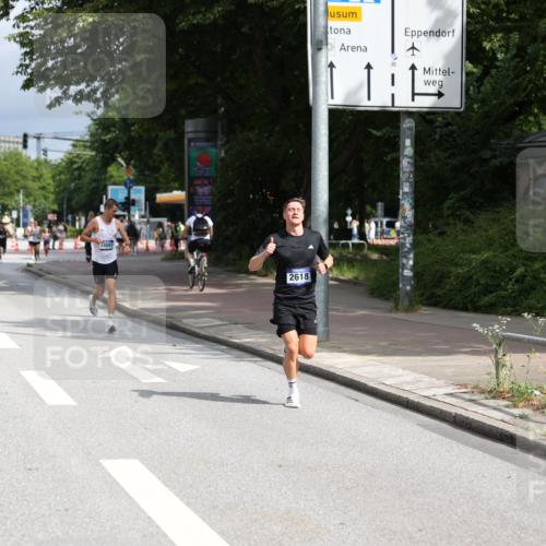 29.06.2025 - hella hamburg halbmarathon Yannick Fuchs http://msf.ph/oto/8157159 29.06.2025 10:18:12 20KM 35, 52, 2618, 4128, 7862, 11624, 18328, 18897, 18930 meine-sportfotos.de