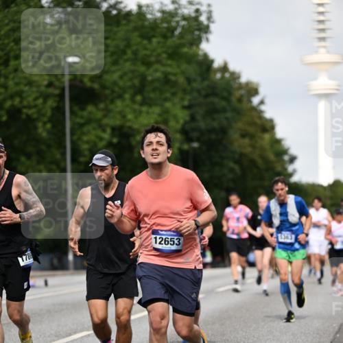29.06.2025 - hella hamburg halbmarathon Dr. Thomas Lammeyer http://msf.ph/oto/8157172 29.06.2025 10:08:15 Kennedybrücke 1032, 1161, 1355, 1367, 1450, 2277, 2979, 3488, 4095, 4488, 4951, 5058, 5363, 5976, 6142, 6706, 6709, 7485, 8177, 8421, 8422, 8423, 8484, 9526, 9899, 10756 meine-sportfotos.de