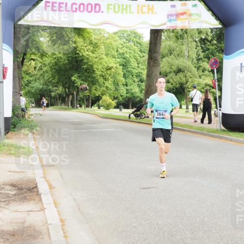 29.06.2025 - hella hamburg halbmarathon MichiJ http://msf.ph/oto/8157189 29.06.2025 10:07:18 Zwischen KM18-KM19 3944 meine-sportfotos.de