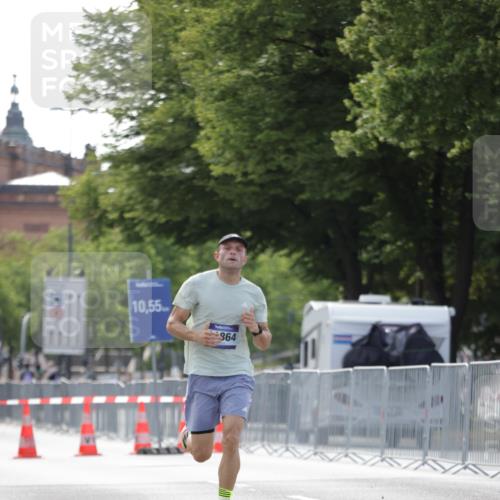 29.06.2025 - hella hamburg halbmarathon Jannik Wohlers http://msf.ph/oto/8157211 29.06.2025 09:38:03 Lombardsbrücke 4116, 11409, 11864 meine-sportfotos.de