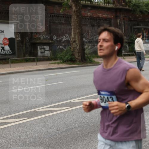 29.06.2025 - hella hamburg halbmarathon Yannick Fuchs http://msf.ph/oto/8157222 29.06.2025 10:38:26 20KM 1415, 1558, 2816, 3021, 3907, 4310, 4425, 4981, 4999, 5231, 5275, 5624, 5692, 6490, 6705, 6903, 6991, 7005, 8063, 8145, 8218, 8722, 8900, 9043, 9081, 9374, 9444, 9633, 9931, 10193, 10669, 10930, 11153, 11346, 12438, 12554, 12966, 13421, 13996, 14798, 14861, 15225, 15233, 15280, 15512, 15862, 16062, 16224, 16301, 16316, 16547, 16549, 16720, 16893, 17251, 17376, 17729, 17748, 17912, 18942 meine-sportfotos.de