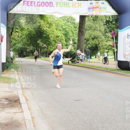 29.06.2025 - hella hamburg halbmarathon MichiJ http://msf.ph/oto/8157258 29.06.2025 10:07:27 Zwischen KM18-KM19  meine-sportfotos.de