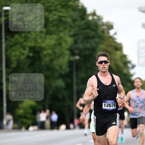 29.06.2025 - hella hamburg halbmarathon Dr. Thomas Lammeyer http://msf.ph/oto/8157323 29.06.2025 09:43:27 Kennedybrücke 34, 35, 52, 54, 5253, 6530, 6816, 9151, 9255, 9447, 9475, 10650 meine-sportfotos.de