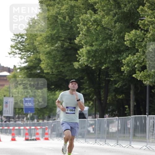 29.06.2025 - hella hamburg halbmarathon Jannik Wohlers http://msf.ph/oto/8157328 29.06.2025 09:38:04 Lombardsbrücke 4116, 11409, 11864 meine-sportfotos.de