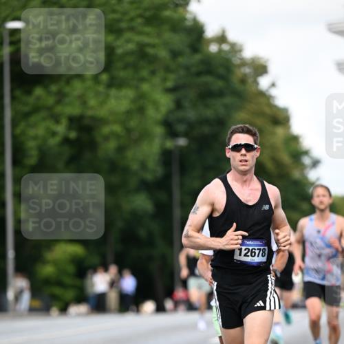 29.06.2025 - hella hamburg halbmarathon Dr. Thomas Lammeyer http://msf.ph/oto/8157332 29.06.2025 09:43:27 Kennedybrücke 34, 35, 52, 54, 5253, 6530, 6816, 9151, 9255, 9447, 9475, 10650 meine-sportfotos.de