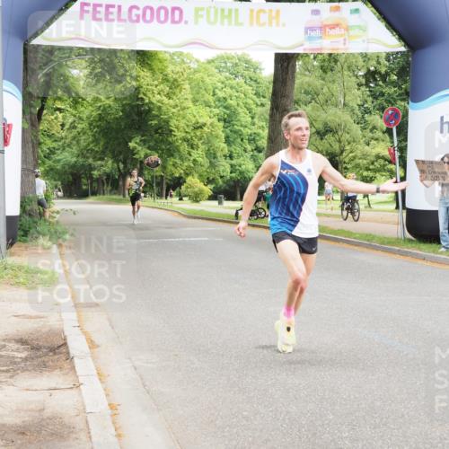 29.06.2025 - hella hamburg halbmarathon MichiJ http://msf.ph/oto/8157346 29.06.2025 10:07:27 Zwischen KM18-KM19  meine-sportfotos.de