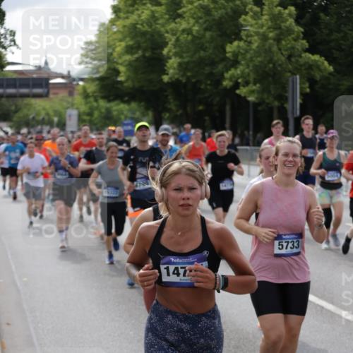 29.06.2025 - hella hamburg halbmarathon Jannik Wohlers http://msf.ph/oto/8157370 29.06.2025 10:17:28 Lombardsbrücke 1015, 1159, 1160, 1274, 1458, 1622, 1641, 1749, 1795, 2094, 2548, 2931, 3138, 3292, 5002, 5004, 5290, 5611, 5733, 7094, 7641, 7649, 8128, 8144, 8607, 8799, 9400, 9717, 9734, 9798, 9964, 10174, 10332, 10509, 10831, 11156, 11275, 11656, 11916, 12401, 12553, 12598, 12683, 12752, 13681, 13843, 14013, 14420, 14496, 14701, 14738, 14795, 14825, 15203, 15322, 15978, 16038, 16576, 16644, 16707, 16792, 17270, 17542, 17616 meine-sportfotos.de