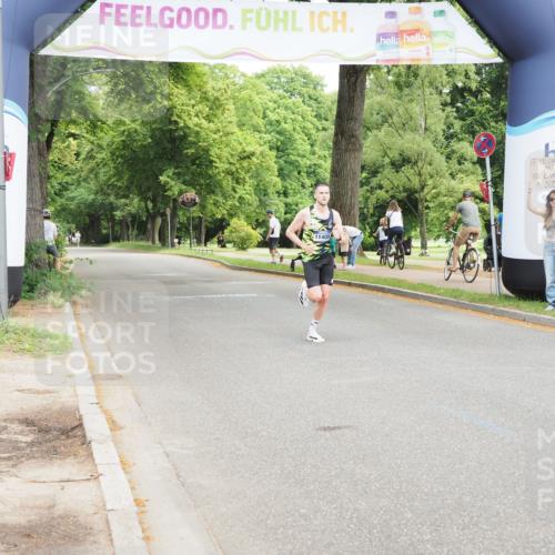 29.06.2025 - hella hamburg halbmarathon MichiJ http://msf.ph/oto/8157376 29.06.2025 10:07:31 Zwischen KM18-KM19  meine-sportfotos.de