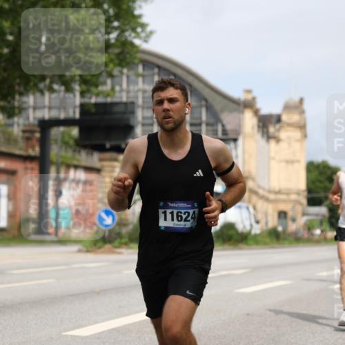 29.06.2025 - hella hamburg halbmarathon Yannick Fuchs http://msf.ph/oto/8157395 29.06.2025 10:18:27 20KM 35, 52, 4128, 7862, 9151, 11624, 17771, 18328, 18930 meine-sportfotos.de