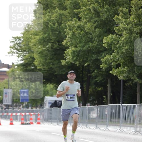 29.06.2025 - hella hamburg halbmarathon Jannik Wohlers http://msf.ph/oto/8157400 29.06.2025 09:38:04 Lombardsbrücke 4116, 11409, 11864 meine-sportfotos.de