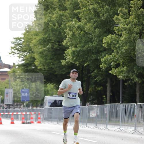 29.06.2025 - hella hamburg halbmarathon Jannik Wohlers http://msf.ph/oto/8157418 29.06.2025 09:38:04 Lombardsbrücke 4116, 11409, 11864 meine-sportfotos.de