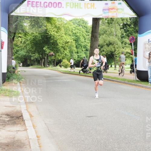 29.06.2025 - hella hamburg halbmarathon MichiJ http://msf.ph/oto/8157429 29.06.2025 10:07:32 Zwischen KM18-KM19 11409 meine-sportfotos.de