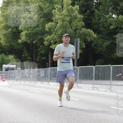29.06.2025 - hella hamburg halbmarathon Jannik Wohlers http://msf.ph/oto/8157460 29.06.2025 09:38:05 Lombardsbrücke 4116, 11409, 11864 meine-sportfotos.de