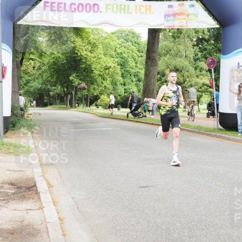 29.06.2025 - hella hamburg halbmarathon MichiJ http://msf.ph/oto/8157464 29.06.2025 10:07:32 Zwischen KM18-KM19 11409 meine-sportfotos.de
